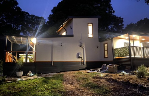 East Warburton House | Warburton 4 bedroom house near all of Warburton attractions, right on the yarra