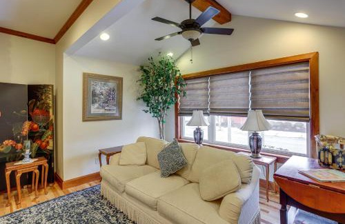 Mansfield House | Warm and Cozy Mansfield Home Deck, Gas Fire Table!