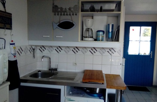 Batz-sur-Mer House | Warm listed house near the beach and shops swimming pool (equipped for children)