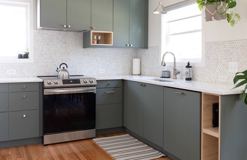 Durham Cottage | Warm Luxury in walkable downtown Durham (2.5 mi. from Five Pts. Plaza)