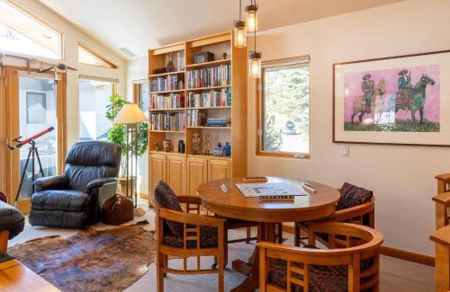 Warm Springs House | Warm Springs Ski Way Home with Pool, Pickleball, and More!