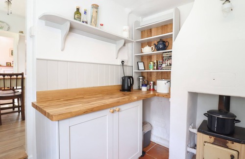 Bures House | WARREN COTTAGE, pet friendly, character holiday cottage in Assington