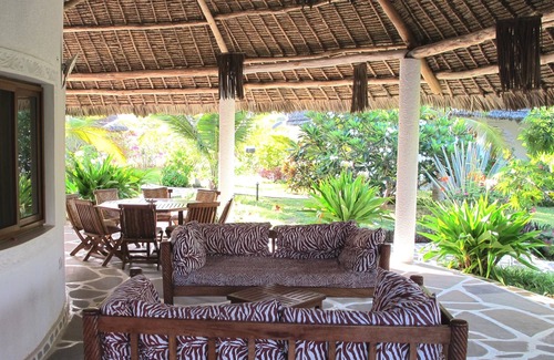Watamu Villa | Watamu Villa With Service Personnel