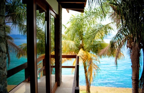 Vila Velha House | Water-front Villa, staffed! Boat rental available.