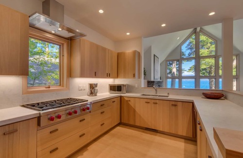 Carnelian Bay House | Water's Edge - Lakefront - TLUXP