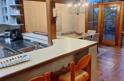 Downtown House | Water's Edge on the Savannah River. Only 3 miles from the Master's, sleeps 9!