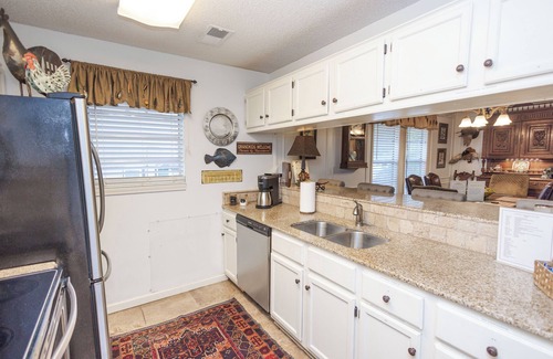 Sardis Cabin | Water View Property, Pet Friendly, Golfing, Fishing, Marina, Swim, Park, Trails