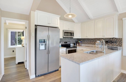 Seabrook Island House | Water Views! Modern 2BR with Loft! Pet-Friendly!