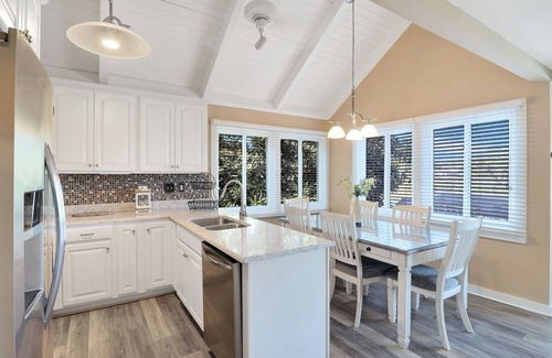 Seabrook Island House | Water Views! Modern 2BR with Loft! Pet-Friendly!
