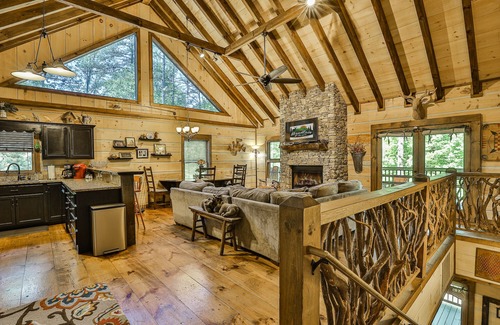 Ellijay Cabin | Water, Wines in the Pines - Creek Front, Dog Friendly