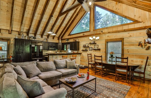 Ellijay Cabin | Water, Wines in the Pines - Creek Front, Dog Friendly