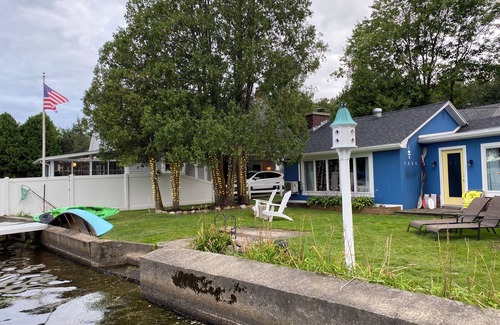 Amesbury Apartment | waterfront 2-bedroom with private dock!