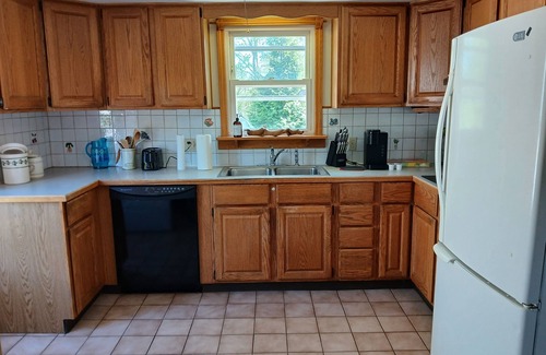 Preston House | Waterfront 3-bedroom house less an 1 mile to Foxwoods and Great Wolf Lodge