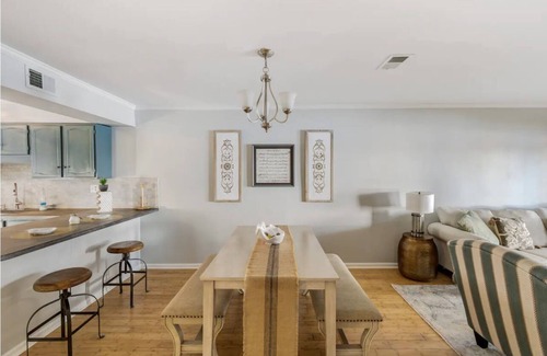 Beaufort House | Waterfront – 3 Min to Parris Island Sleeps 6 Stunning Views