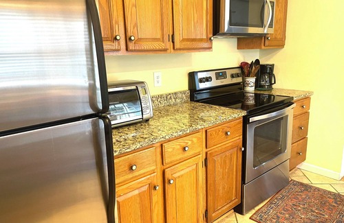 Cape Saint Claire House | Waterfront Annapolis w/swimming pool & pier -July 20-26 available