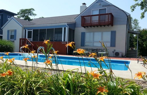 Cape Saint Claire House | Waterfront Annapolis w/swimming pool & pier -July 20-26 available