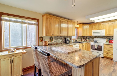 Cherokee Village House | Waterfront Cherokee Village Home w/Private Dock!