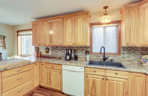 Cherokee Village House | Waterfront Cherokee Village Home w/Private Dock!