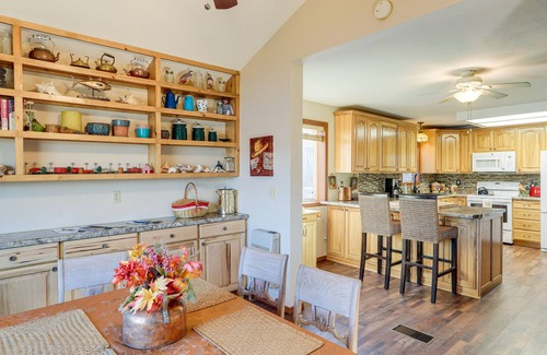 Cherokee Village House | Waterfront Cherokee Village Home w/Private Dock!