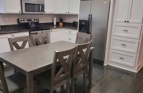 Shoreline Park House | Waterfront Comfort With Pool - Sleeps 8!