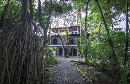 Puerto Jimenez House | Waterfront Condo 1
