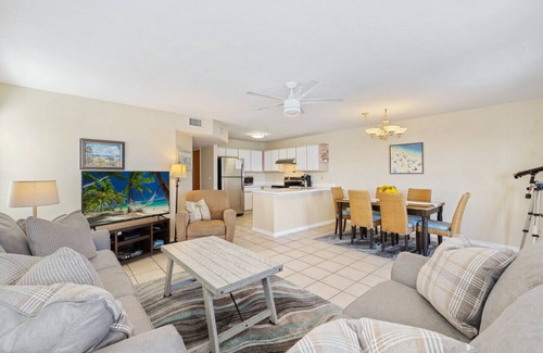 Cedar Key Condo | Waterfront condo with king bed and large sunrise deck