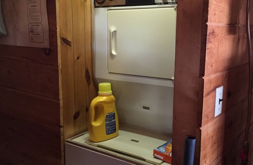 Deering Cottage | Waterfront Cottage with Large Dock