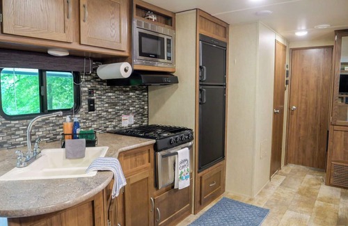 Westview House | Waterfront, cozy 2-bedroom camper on Rough River Lake