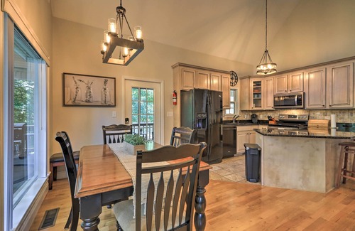 Eatonton House | Waterfront Eatonton Escape w/Private Hot Tub!