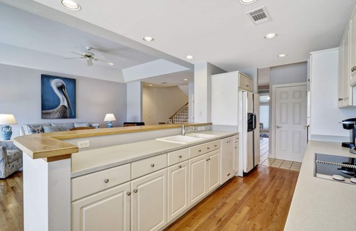 South Beach Villa | Waterfront Four Bedroom Townhome ~ Stunning Views ~ Porch with Water View