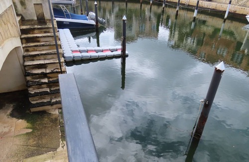 Wannanup Apartment | Waterfront, Family-Friendly Villa with Free Wifi and Mooring