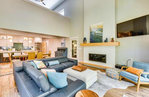 Reed Creek House | Waterfront Home on Lake Hartwell with Dock Access