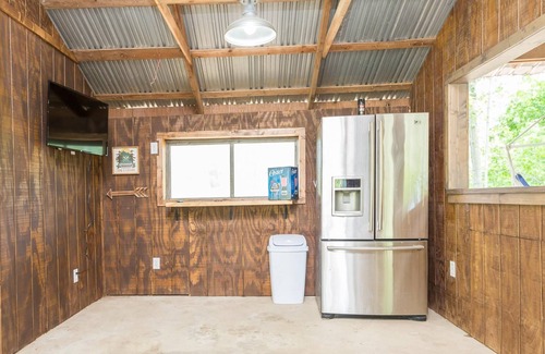 Elkton House | Waterfront Home With Pool, Outdoor Covered Bar Space, Hot Tub, Propane grill and Fire Pit, Starlink