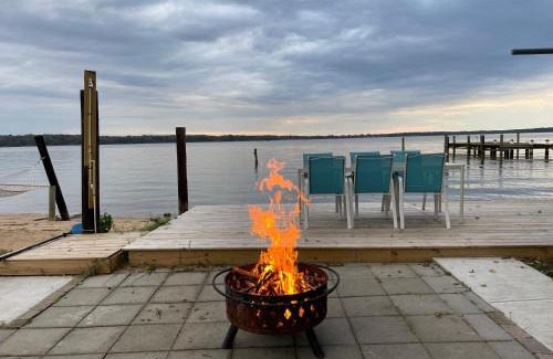 Magnolia House | Waterfront Home with Private Beach, Stunning Views