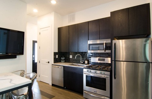 Monticello House | Waterfront Lake Shafer - Hot Tub + Fireplace