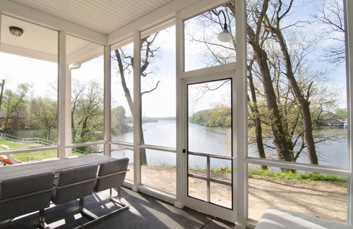 Monticello House | Waterfront Lake Shafer - Hot Tub + Fireplace