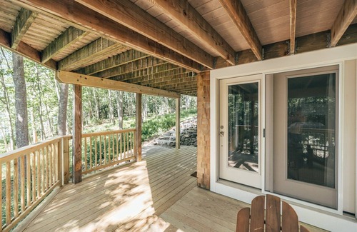 Freeport House | Waterfront, Newly Built, Spacious Apartment!