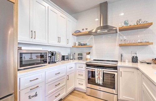 Winchester House | Waterfront Oasis On Tims Ford Lake: Pool/Kayak!