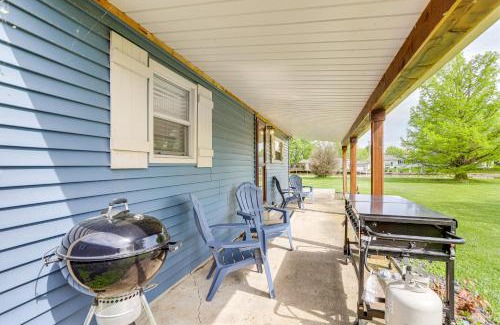 Port Clinton House | Waterfront Port Clinton Cottage with Fire Pit!