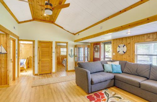 Port Clinton House | Waterfront Port Clinton Cottage with Fire Pit!