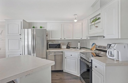 Cudjoe Key House | WATERFRONT Seaside Sanctuary in the Keys with 35' SEAWALL FOR YOUR BOAT!