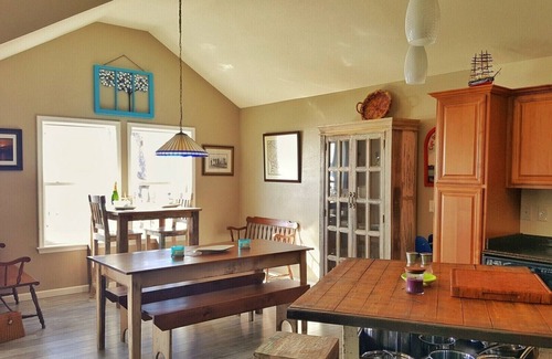 Colington House | Waterfront Soundfront, Fenced for Dogs 🐶, Kayak, Bikes, Beautiful Sunsets