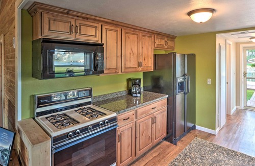 Enchanted Hills House | Waterfront Syracuse Home: Deck, Fire Pit & Kayaks