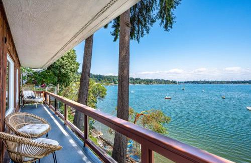 Vashon Island House | Waterfront Vashon Island Home, Beach Access and View