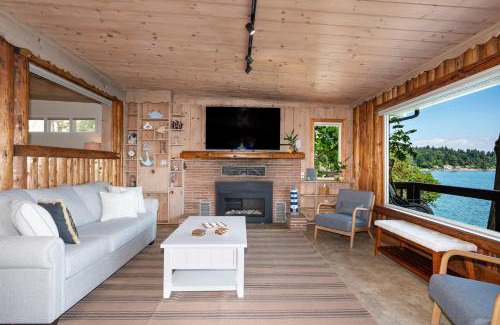 Vashon Island House | Waterfront Vashon Island Home, Beach Access and View