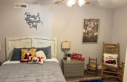 Linn Creek House | Waterfront Yard, Dock and Game Room Linn Creek Home