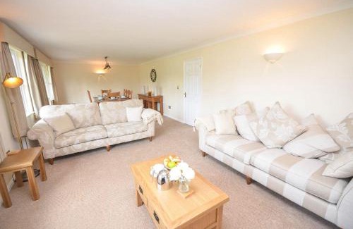 Wroxham House | Waters Edge Cottage - Wroxham