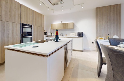 Deganwy Cottage | Waters Edge - Three Bedroom Cottage, Sleeps 6