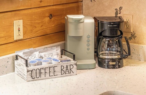 Dandridge Cabin | Waters Edge