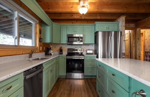 Dandridge Cabin | Waters Edge